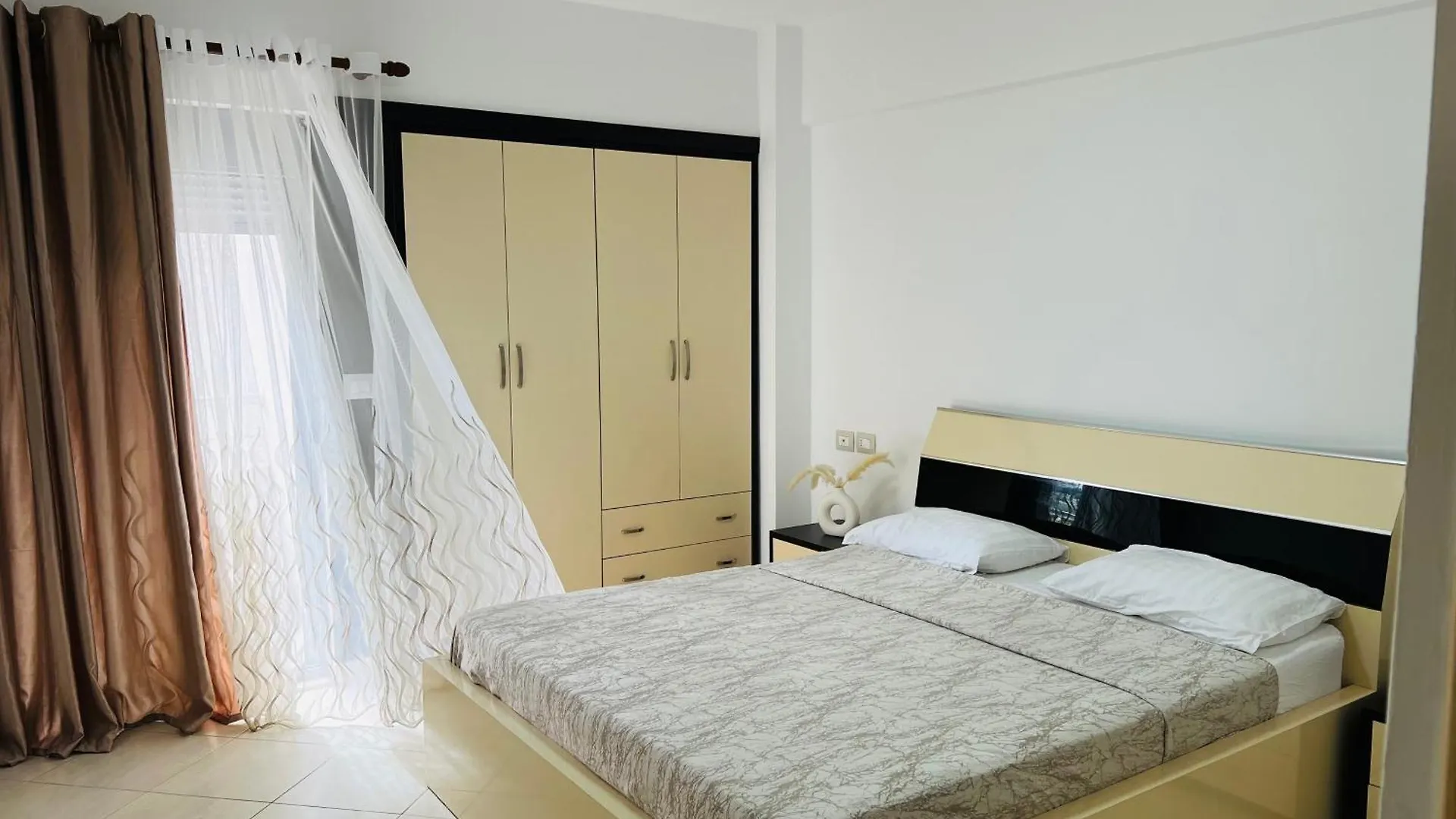 Apartamento Azure Coast Vlorë